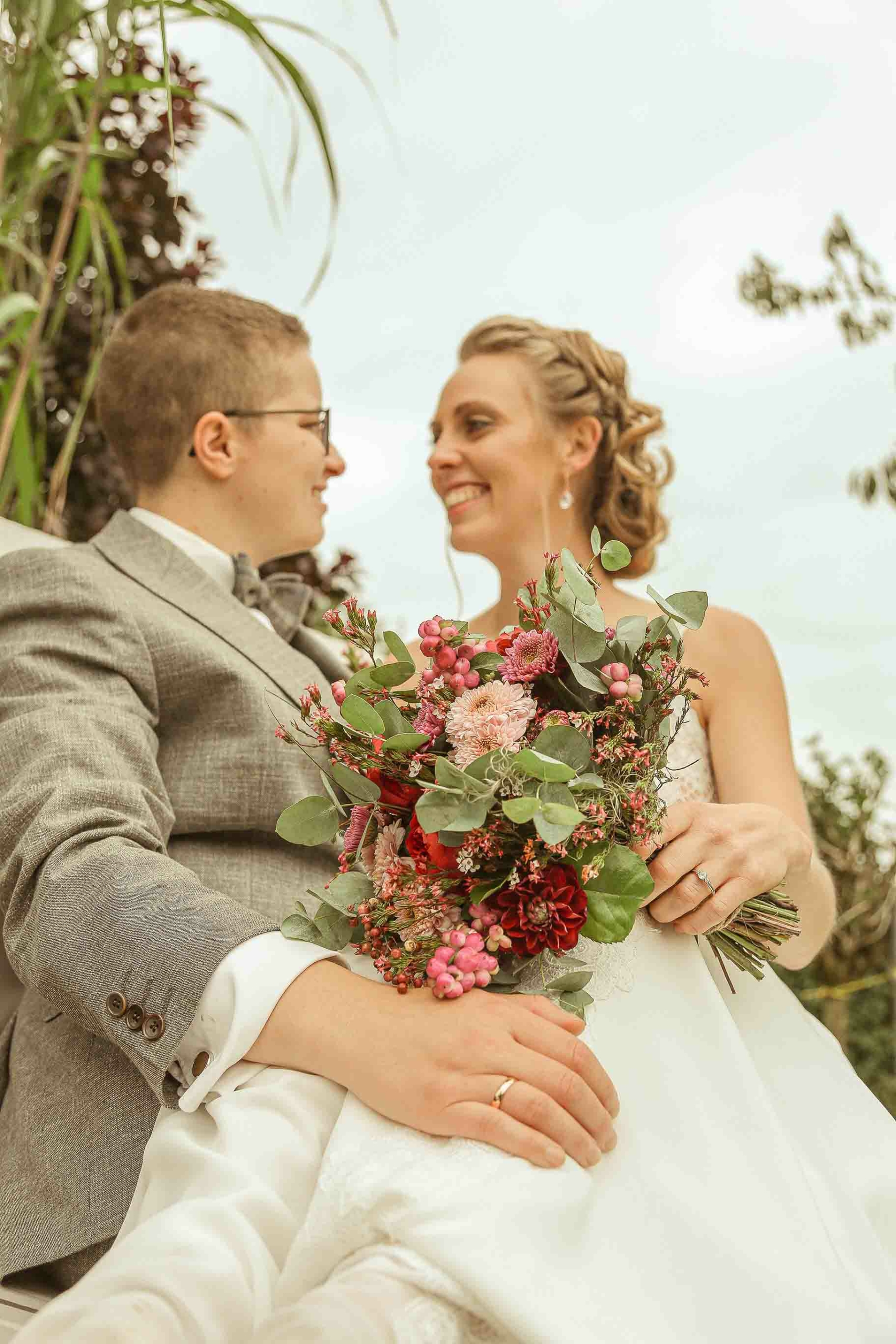 Hochzeitsshooting - Glückliches Ehepaar